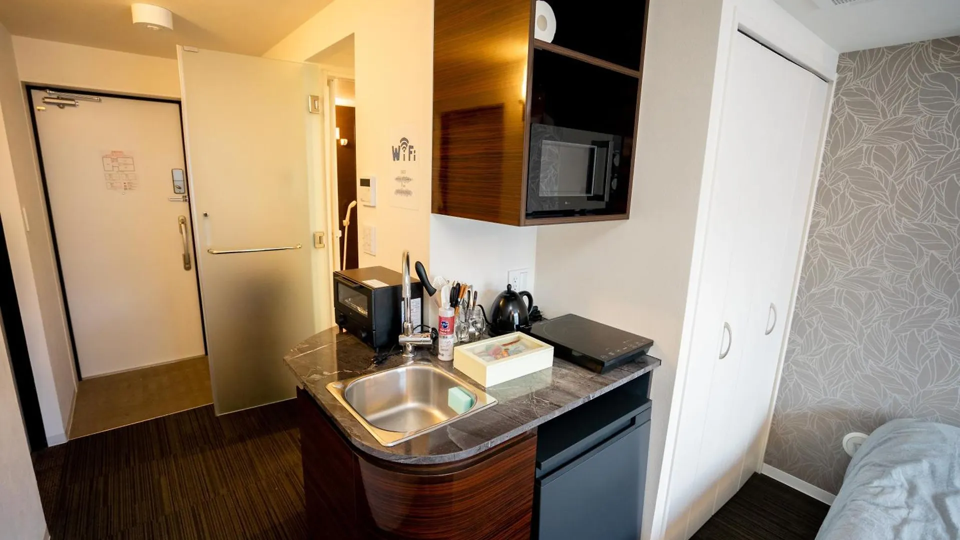 Premier Suite Shinjuku West 別館 Tokyo Apartment